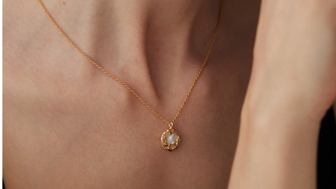 Why We Love Pendant Necklaces: The Jewellery Piece That Tells Your Story