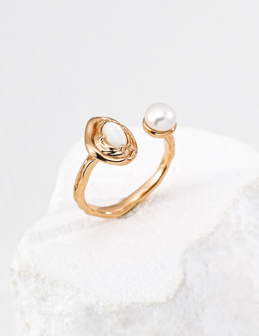 Molten Pearl Oval Ring