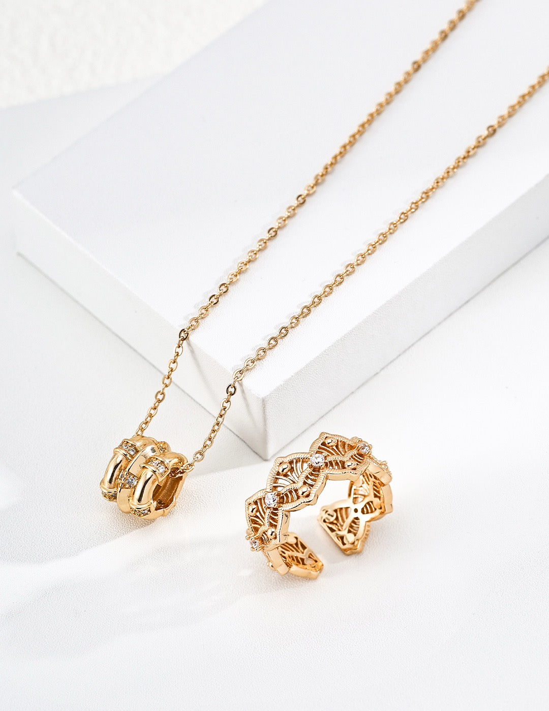 Stellar Revolve Necklace