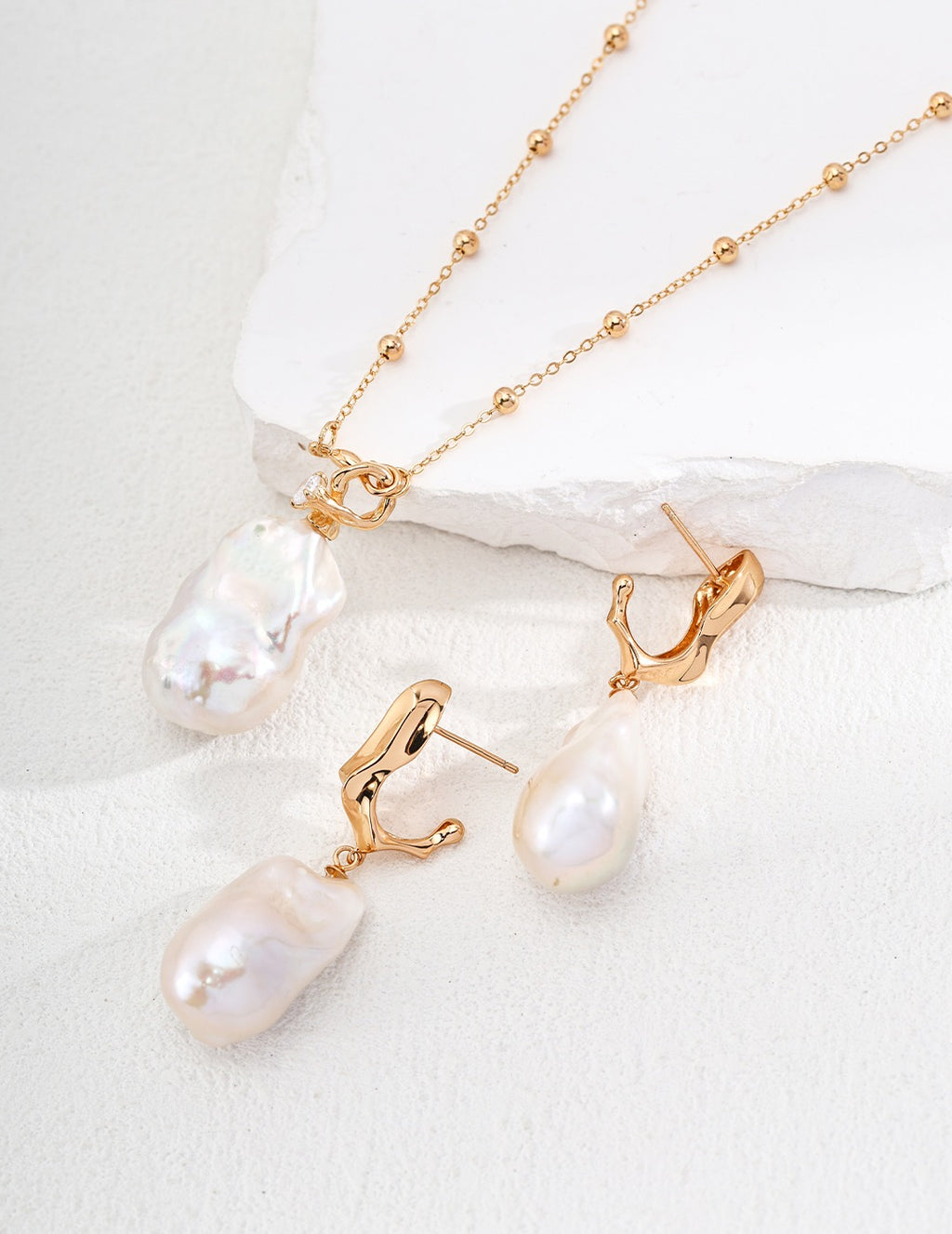 Luminous Baroque Pearl Necklace