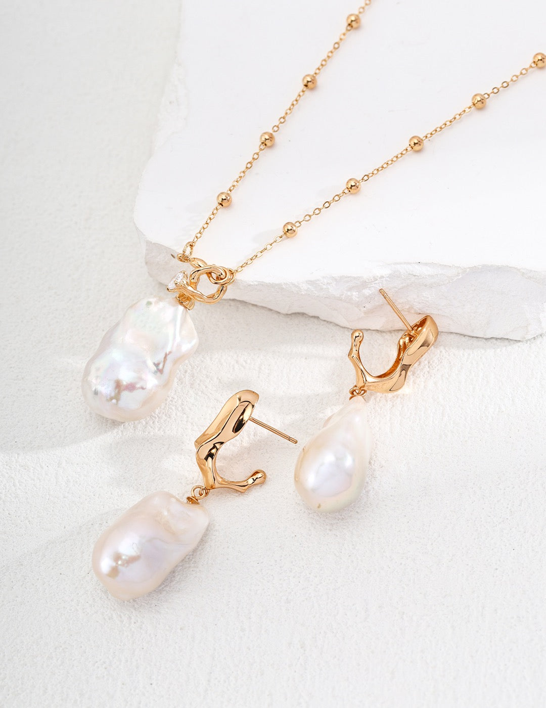 Luminous Baroque Pearl Necklace