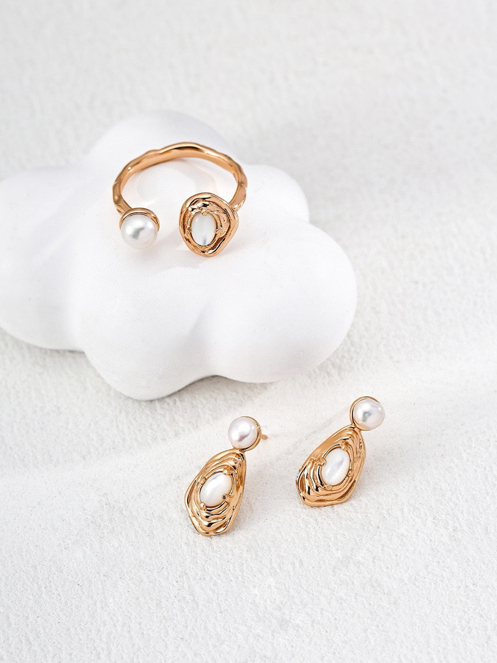 Molten Pearl Oval Ring