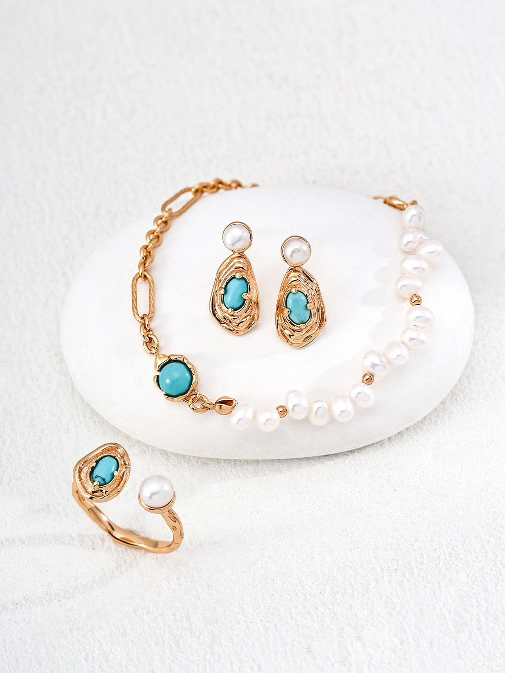 Molten Pearl Oval Ring