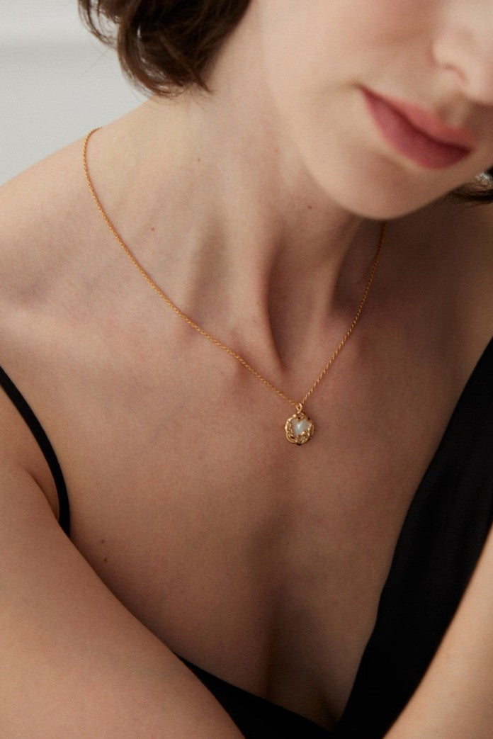 Wild Vine Pearl Necklace